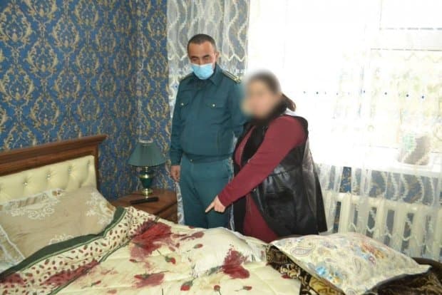 Бухорода ўғрилик қилишига халал берган 13 ёшли қизни болға билан уриб ўлдиришга уринган аёл қўлга олинди