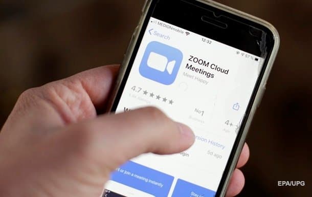 Zoom асосчисининг бойлиги бир кунда 3,1 млрд долларга камайди