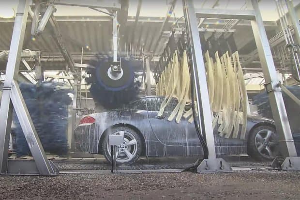 Dunyodagi eng katta avtomoyka qanday ishlaydi? (video)