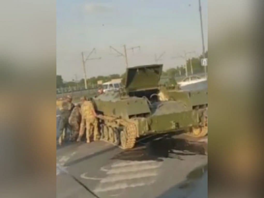 Самарқандда десантчилар жанговар машинаси ЙТҲга учради (видео)