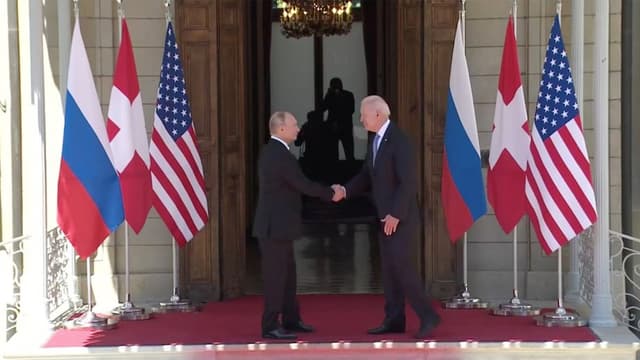 Putin o‘zini «qotil» deya atagan Bayden bilan uchrashdi