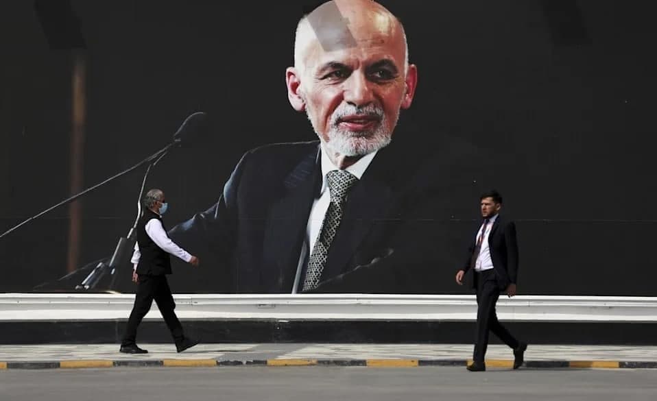 Afg‘oniston elchisi Ashraf G‘ani davlat g‘aznasidan qancha pul o‘g‘irlaganini aytdi