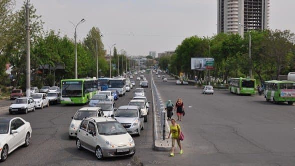 O‘zbekistonda har 100 ta uy xo‘jaligiga qancha avtomobil to‘g‘ri kelishi ma’lum qilindi