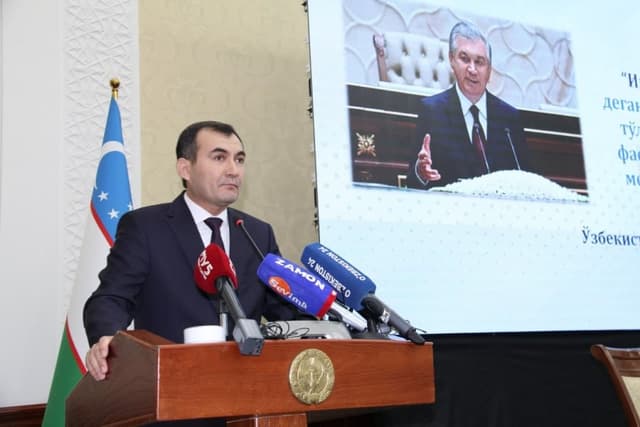 Қашқадарё ҳокими маҳалласида ажрим кузатилмаган раисларга 10 млн сўм мукофот ваъда қилди