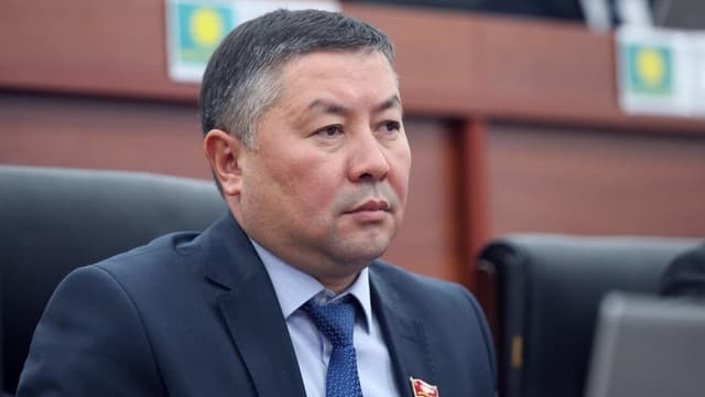 Qirg‘izistonda parlamentning sobiq spikeri Kanat Isayev hibsga olindi