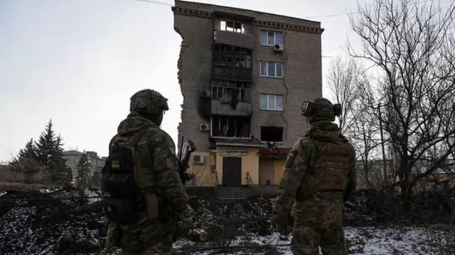 Prigojin Kleshchiyevka egallanganini aytdi. Bu Baxmut mudofaasi uchun qanday xavf soladi?