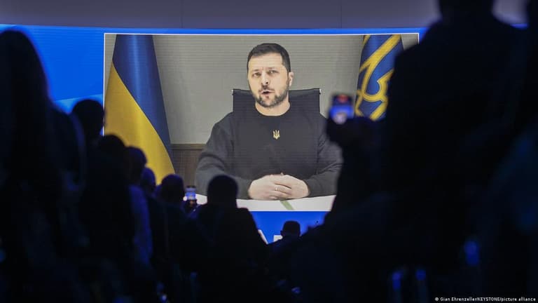Зеленский: «Путин тирикми ва ким қарор қабул қиляпти, тушунмаяпман»