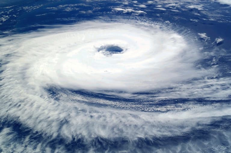 Олимлар хавотири: янги иқлимий ҳодиса жаҳон иқтисодига катта зарба беради