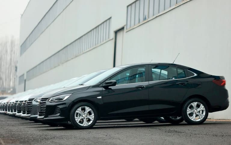 UzAuto Motors Onix sotuvini to‘xtatganiga aks-sado: “Monopolist endi faqat chayqovchilik qiladimi?”