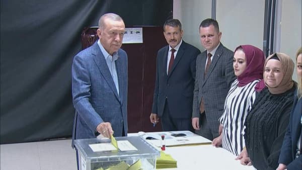 Turkiyadagi saylovlar: Erdog‘anning so‘nggi “yurishi”