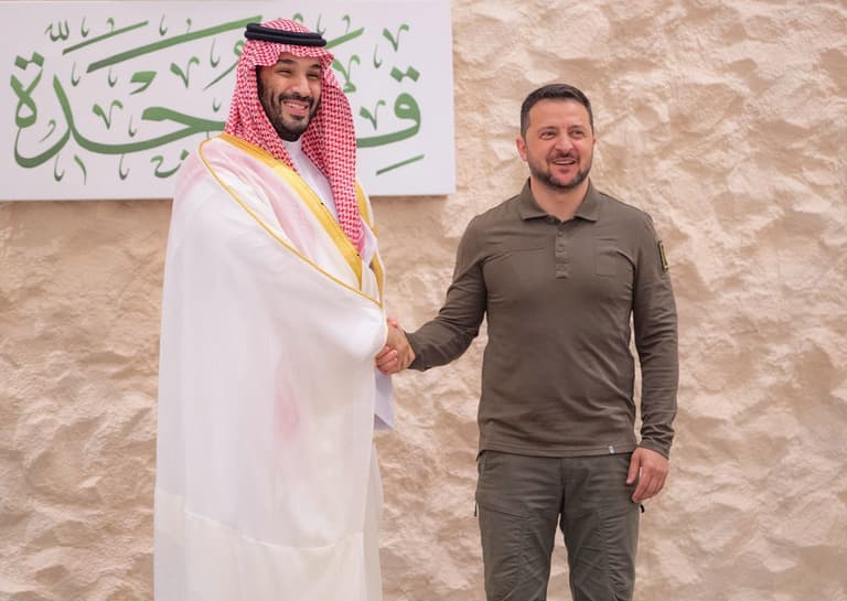 Zelenskiy arab davlatlari rahbarlarini “urushga ko‘z yummaslikka” chaqirdi