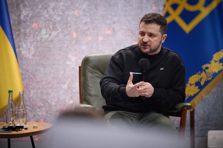 Zelenskiy urushni diplomatik yo‘l bilan hal qilish shartini aytdi