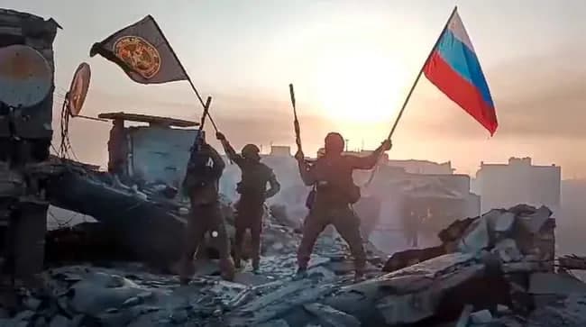 РФ мудофаа вазирлиги ҳам Бахмут олинганини эълон қилди. Сўнгги маълумотлар