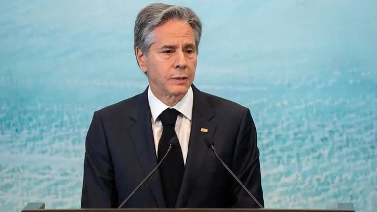 Блинкен: АҚШ Эроннинг ядро қуролига эга бўлишига йўл қўймайди