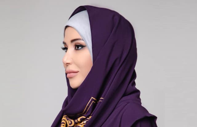 “Bu savol ayol kishining dilini og‘ritadi”. Manzura yolg‘izlikdan zerikkani, yosh ko‘rinishi sababi haqida