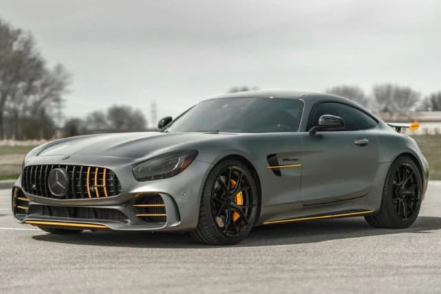 Mercedes-Benz’нинг электромобиллардан ҳафсаласи пир бўлди