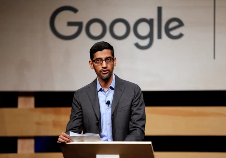 Google direktori nima uchun bir vaqtda 20 ta smartfondan foydalanishiga izoh berdi