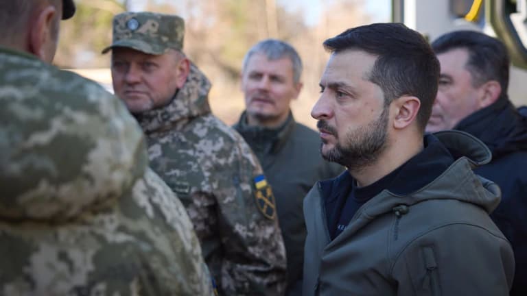 Zelenskiy Zalujniydan dadilroq harbiy rejani kutgan, ammo kutgani amalga oshmadi