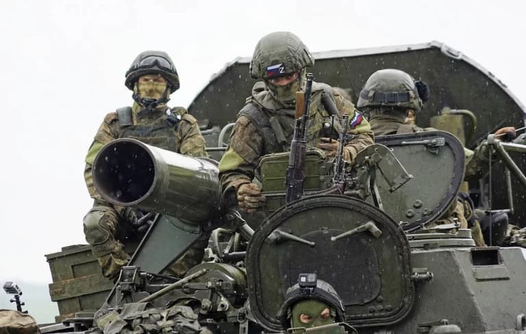 Duma rasmiysi: “Fransuz askarlari Ukrainaga kelsa, Rossiya armiyasi ularning barchasini qirib tashlaydi”