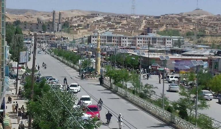 Afg‘onistonda masjid mullasi diniy saboqni bilmagan bolaning qulog‘ini kesib tashladi