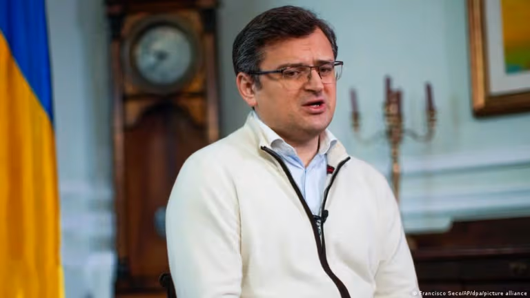 Kuleba: Makron qo‘shin yuborish haqida gapirib, UQKni tayyorlashni nazarda tutgan