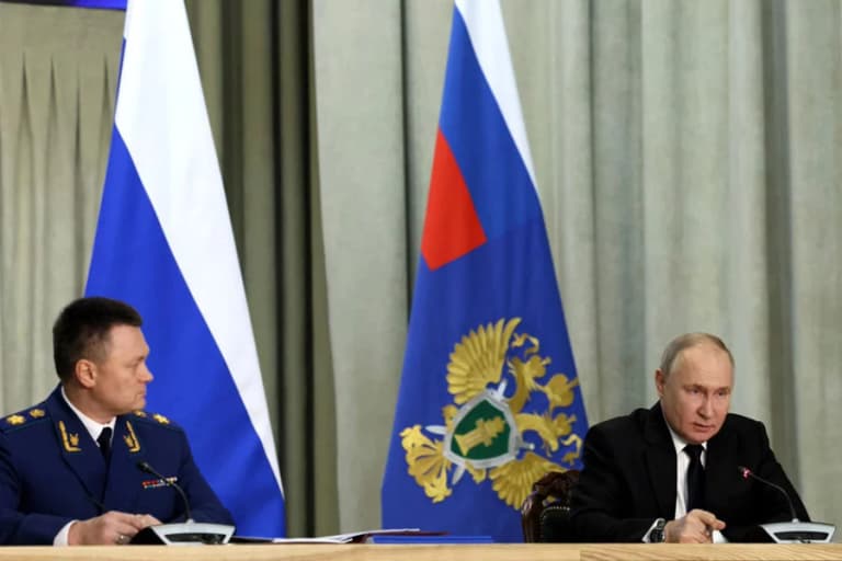 Putin «Crocus City Hall»dagi terakt tufayli oliy martabali kuchishlatarlarning iste’fosini tayyorlamoqda
