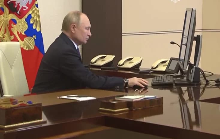 Vladimir Putin Rossiyadagi prezidentlik saylovlarida onlayn ovoz berdi