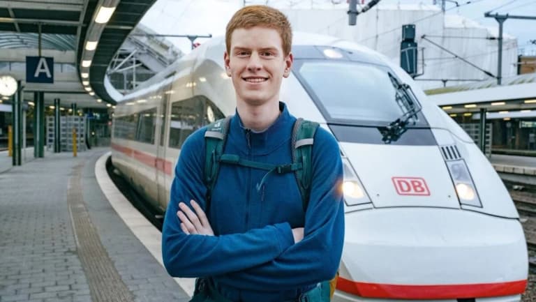 Germaniyalik 17 yoshli yigit 1,5 yildan beri poyezdlarda yashab kelmoqda
