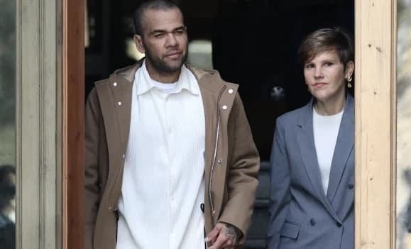 Hibsdan vaqtincha ozod etilgan Dani Alves tonggacha ziyofat uyushtirdi