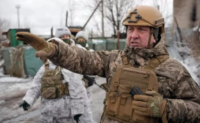 Украинанинг қуруқликдаги кучлари қўмондони армиянинг 2024 йилги режаларини очиқлади