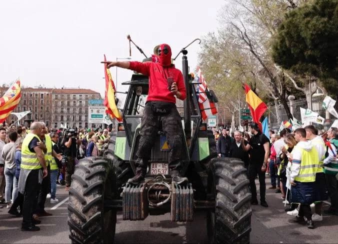 Ispaniyalik fermerlar Madrid markazida yangi norozilik namoyishi o‘tkazdilar