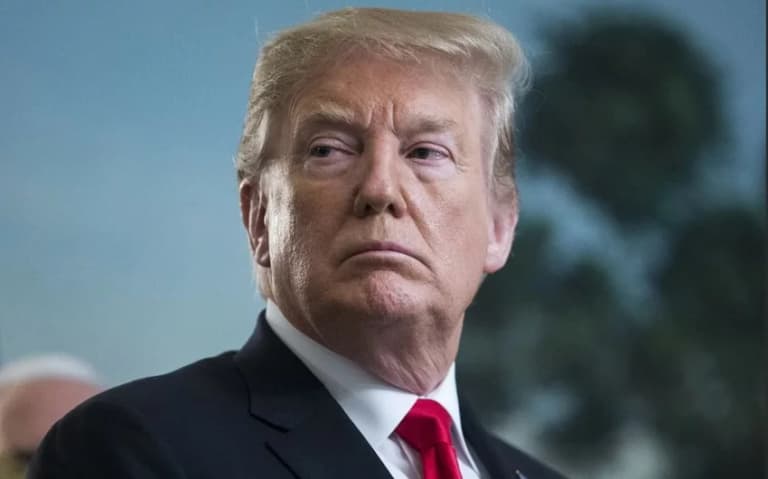 Donald Tramp: “Men boshqa davlatlar dollardan voz kechishiga yo‘l qo‘ymayman”