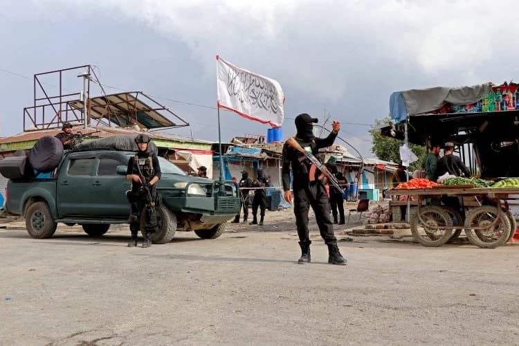 “Tolibon” Afg‘onistonning Xost viloyatida besh nafar fuqaroni qamchi bilan jazoladi