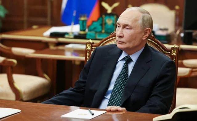 Putin Ukrainadagi obyektga ballistik raketa zarbasi berilganini e’lon qildi