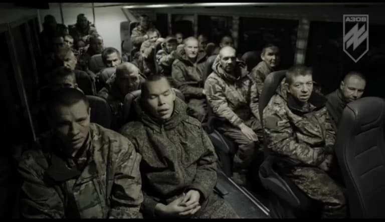 “Azov” jangchilari Toresk yoʻnalishida 23 nafar rus askarini asir oldi