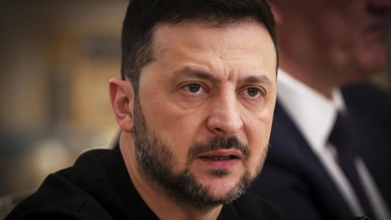 Зеленский: “Украина 3 йиллик уруш мобайнида ҳеч қачон бугунгидай тинчликка яқин бўлмаган”