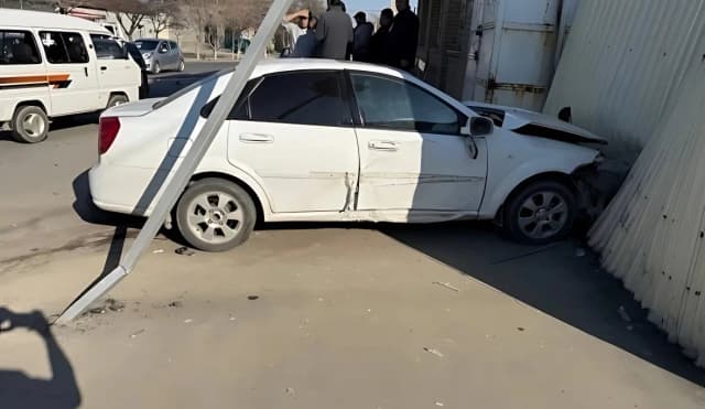 Gentra hits two pedestrians in Samarkand