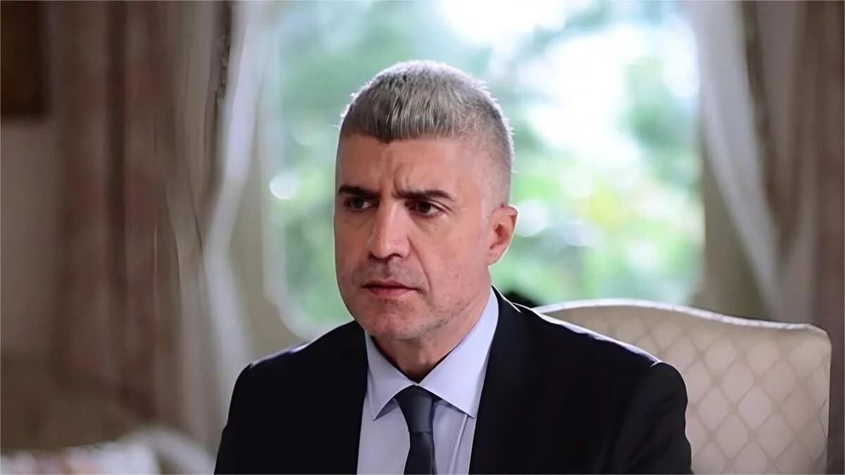 Ozcan Deniz kicked his mother out of the house because of his wife 22 years younger than him
