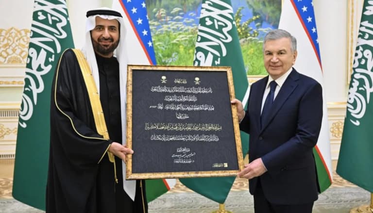 The Saudi minister presented a priceless gift to Shavkat Mirziyoyev