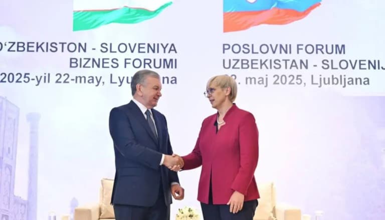 Özbekistan ve Slovenya liderleri büyük iş forumuna katıldı