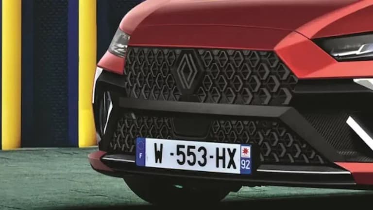 Renault Clio 2025: Янги авлоднинг тасвирлари пайдо бўлди
