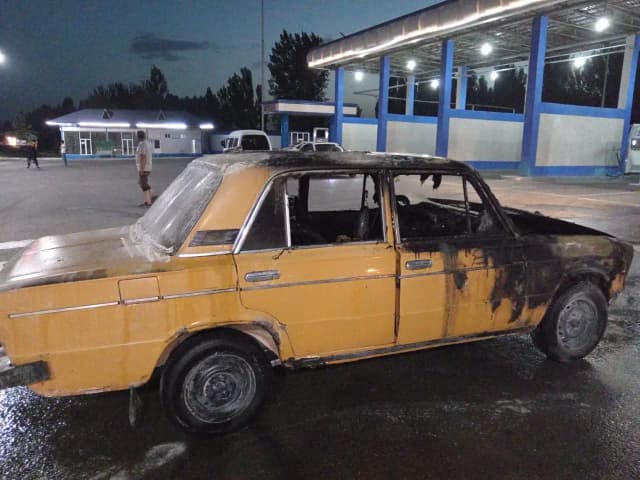 A Zhiguli car caught fire at a gas station in Namangan region