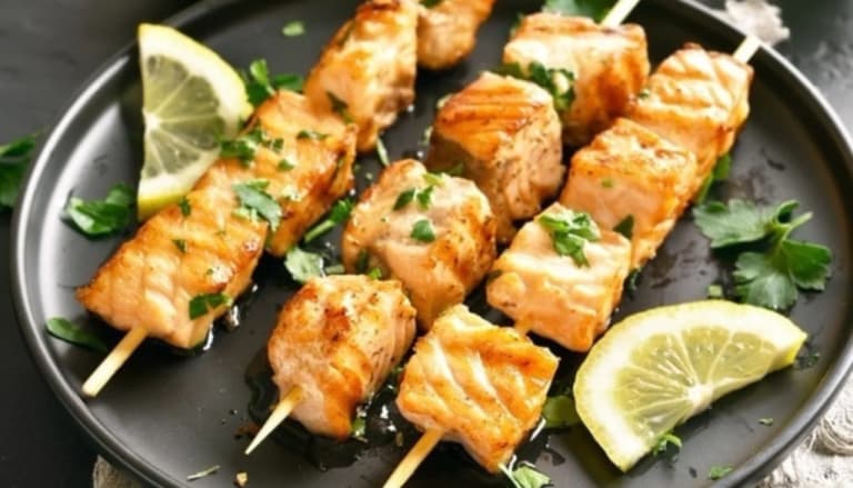 How to prepare juicy red fish kebab in just 15 minutes?