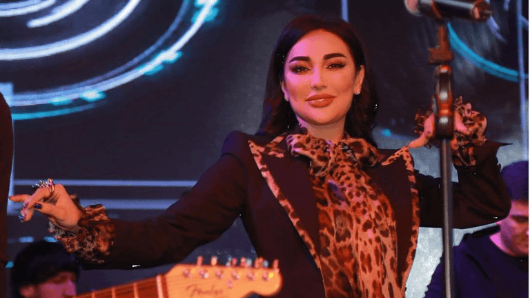 Munisa Rizaeva celebrated her father's birthday with family (video)