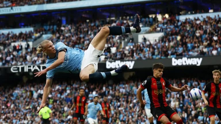 Manchester City, sahasında Bournemouth'u farklı geçti (video)