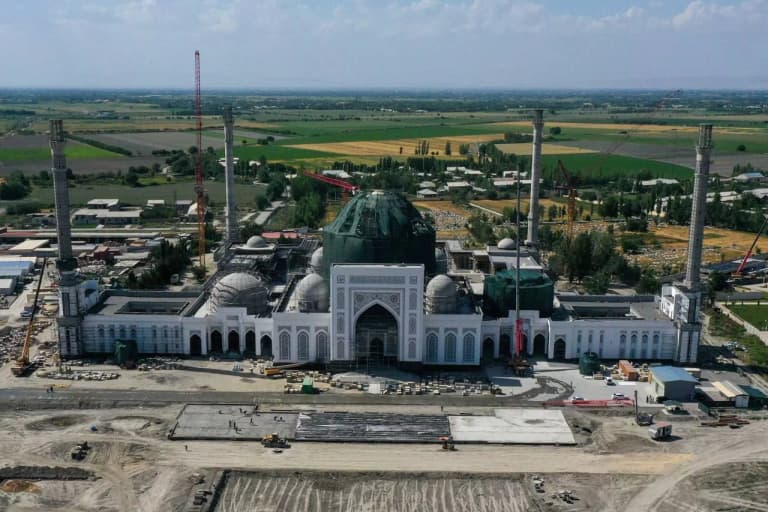 Самарқандда Имом Бухорий мажмуаси бутунлай янгича қиёфа касб этмоқда!