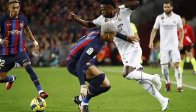 Will Ronald Araujo move to Real Madrid? The Barcelona defender's future is under question!