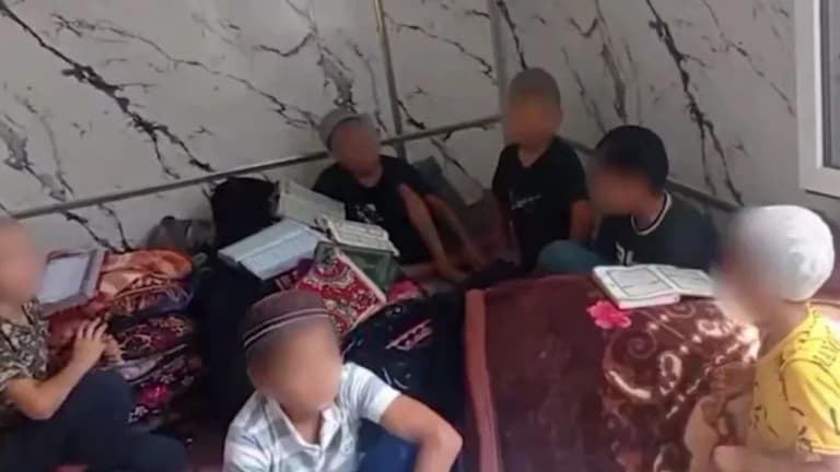 Those who secretly taught religious teachings to children were arrested