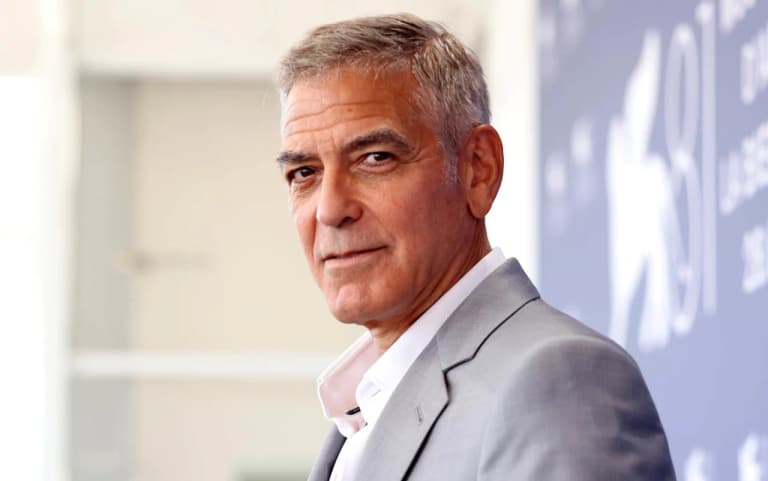 George Clooney's French villa caught in fire