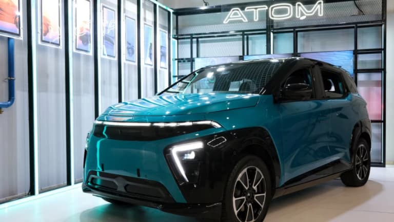 Russian Government Agencies to Switch to Atom Electric Cars